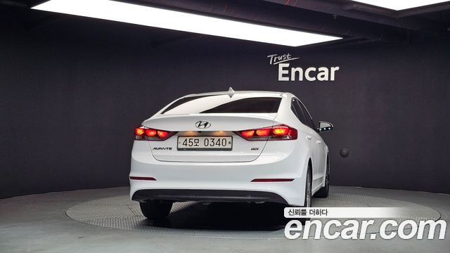 Hyundai AVANTE 2017 — photo 4