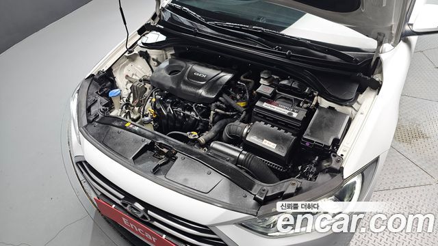 Hyundai AVANTE 2017 — photo 6