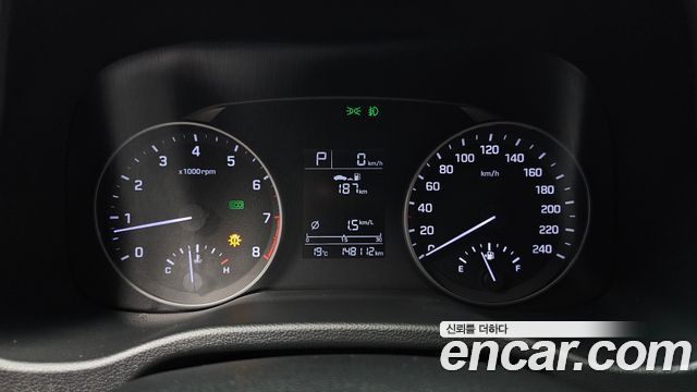 Hyundai AVANTE 2017 — photo 11