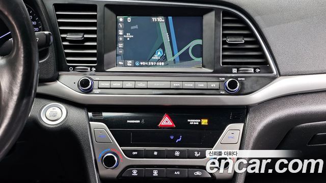 Hyundai AVANTE 2017 — photo 20