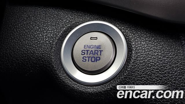 Hyundai AVANTE 2017 — photo 23