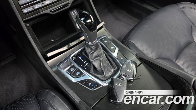 Hyundai Grandeur 2015 — photo 9