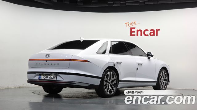 Hyundai Grandeur 2023 — photo 2