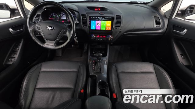 Kia K3 2015 — photo 10