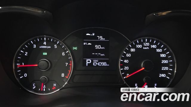 Kia K3 2015 — photo 11