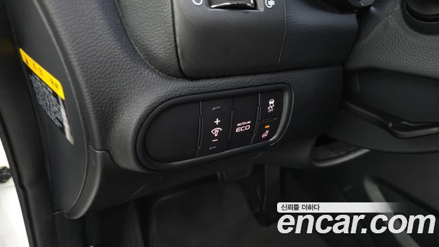 Kia K3 2015 — photo 24