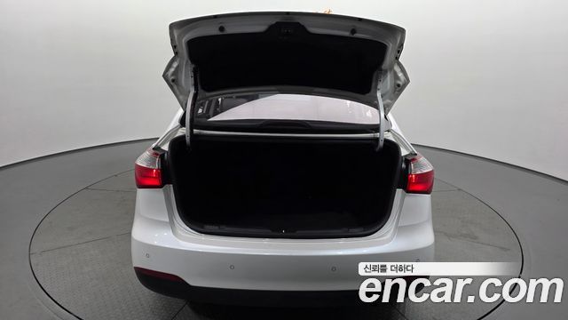 Kia K3 2015 — photo 26