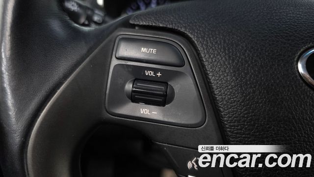 Kia K3 2015 — photo 27