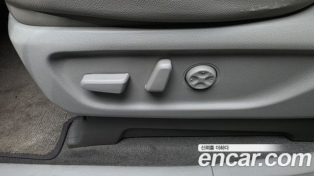Kia Canival 2017 — photo 24