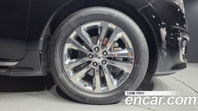 Kia Canival 2017 — photo 7