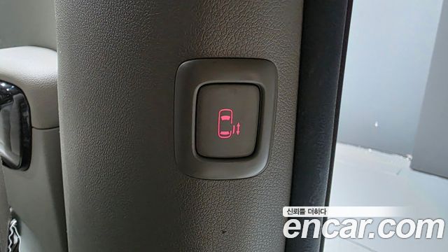 Kia Canival 2017 — photo 29