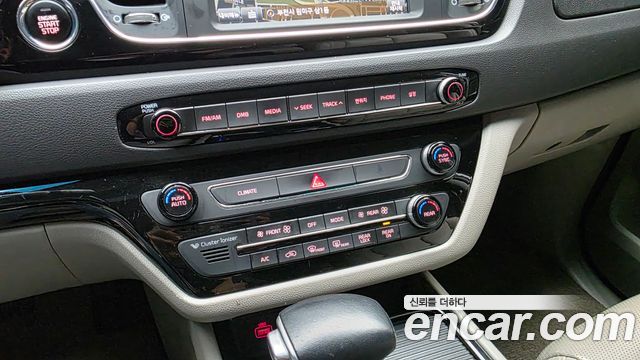 Kia Canival 2017 — photo 32