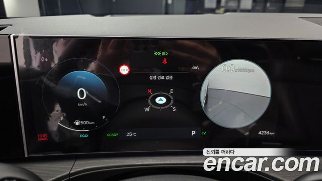 Hyundai Santafe 2025 — photo 11