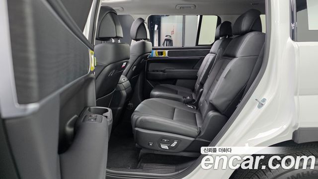 Hyundai Santafe 2025 — photo 18
