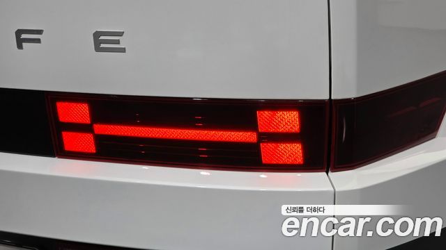 Hyundai Santafe 2025 — photo 9