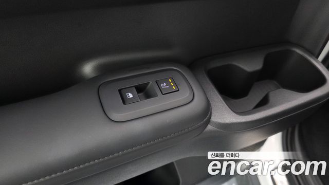Hyundai Santafe 2025 — photo 29