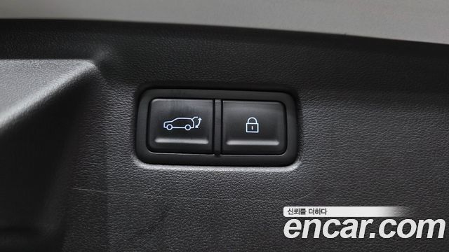 Hyundai Santafe 2025 — photo 35