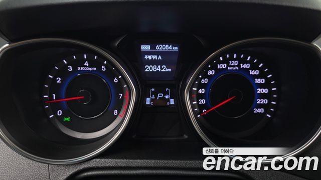 Hyundai AVANTE 2012 — photo 8