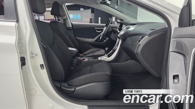 Hyundai AVANTE 2012 — photo 11