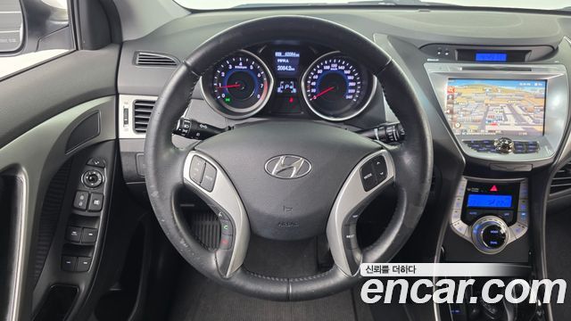 Hyundai AVANTE 2012 — photo 13