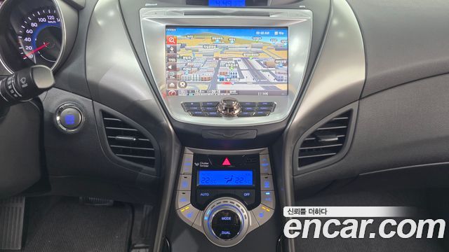 Hyundai AVANTE 2012 — photo 14