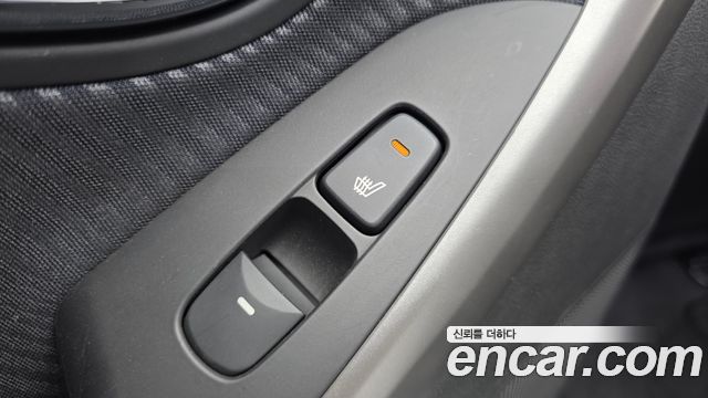 Hyundai AVANTE 2012 — photo 19