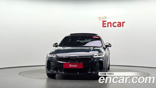 Kia Stinger 2023 — photo 3