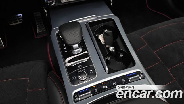 Kia Stinger 2023 — photo 12