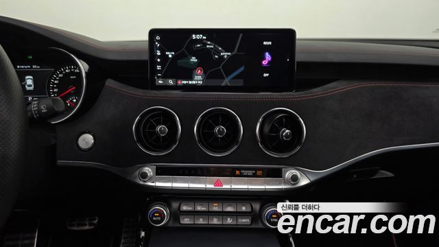 Kia Stinger 2023 — photo 20