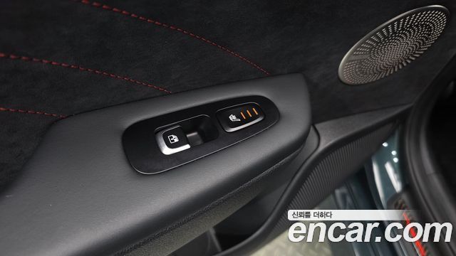 Kia Stinger 2023 — photo 25