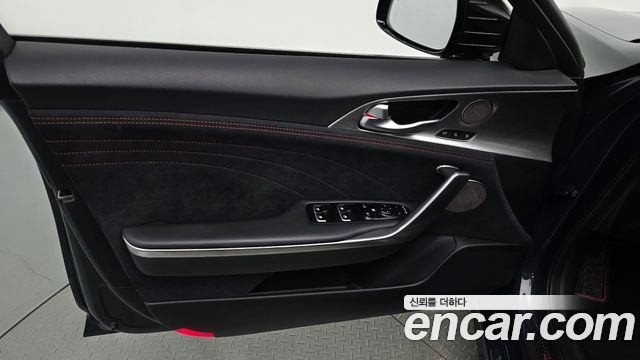Kia Stinger 2023 — photo 14
