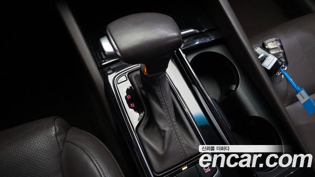 Kia K7 2018 — photo 12