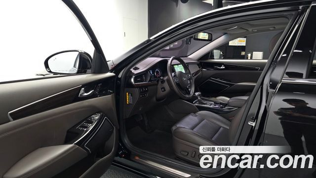 Kia K7 2018 — photo 13