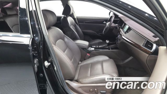 Kia K7 2018 — photo 17