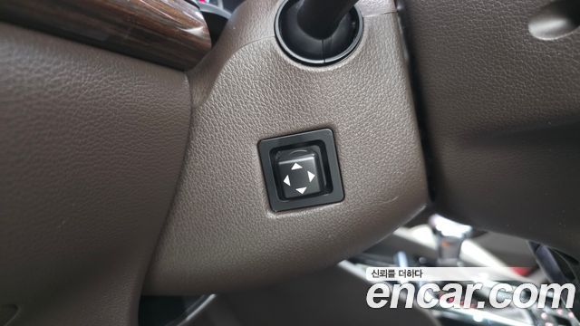 Kia K7 2018 — photo 27