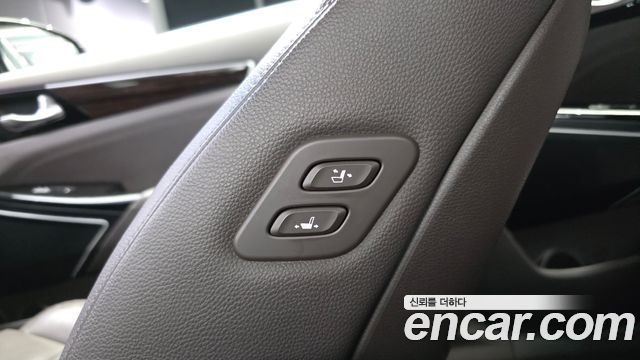 Kia K7 2018 — photo 36