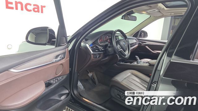 BMW X5 2018 — photo 10