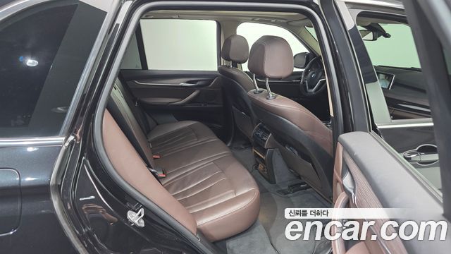 BMW X5 2018 — photo 12