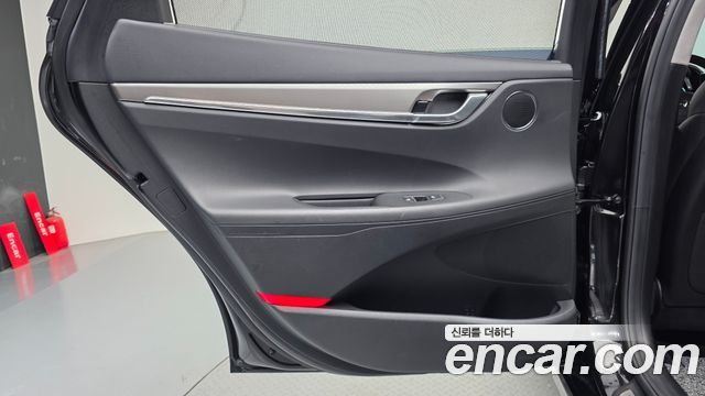 Hyundai Grandeur 2023 — photo 15