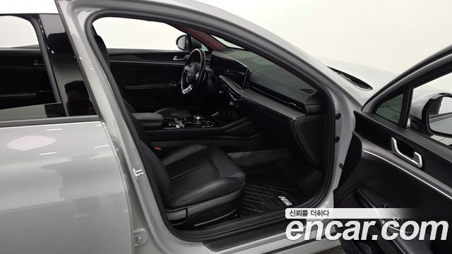 Kia K5 2025 — photo 17