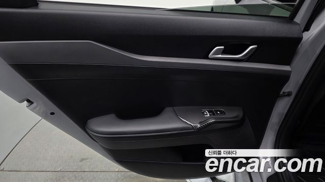Kia K5 2025 — photo 15