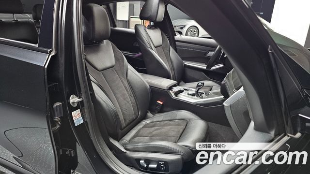 BMW 3-Series 2021 — photo 13