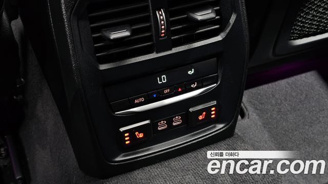 BMW 3-Series 2021 — photo 28