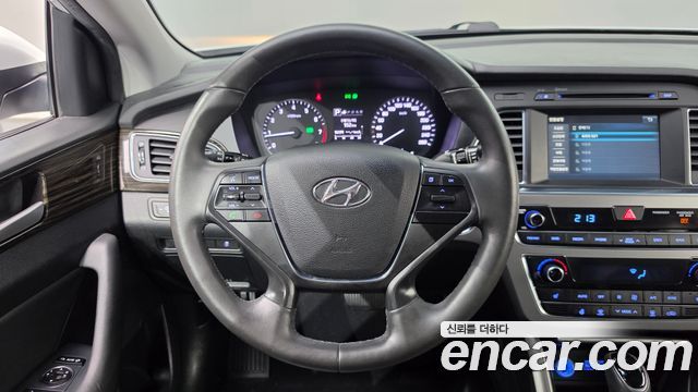 Hyundai Sonata 2016 — photo 13