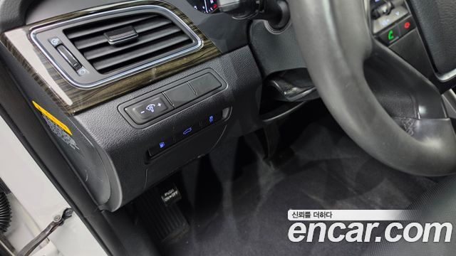 Hyundai Sonata 2016 — photo 17