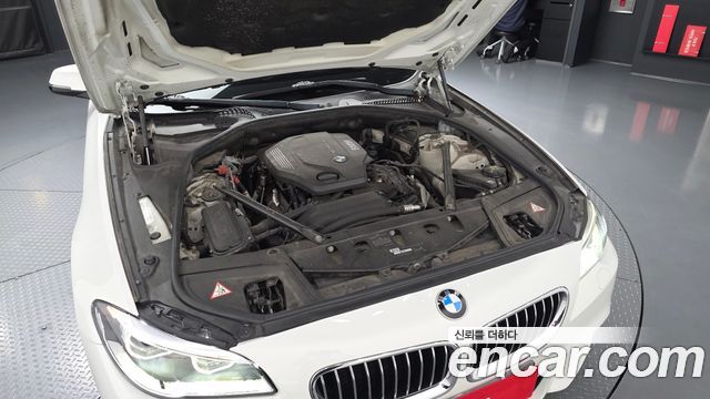 BMW 5-Series 2016 — photo 6