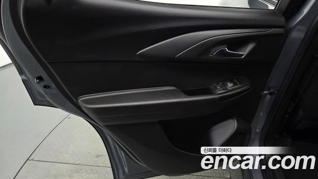 Chevrolet Korea Trailblazer 2022 — photo 15