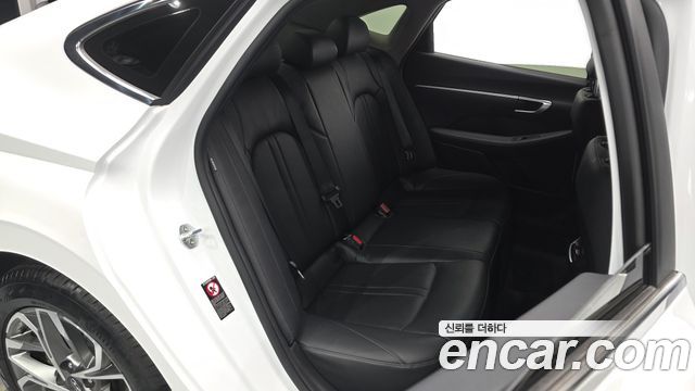 Hyundai Sonata 2021 — photo 18