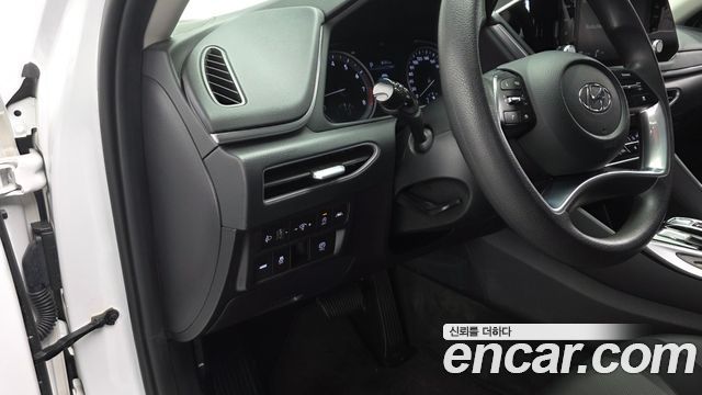 Hyundai Sonata 2021 — photo 19