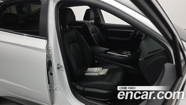 Hyundai Sonata 2021 — photo 16